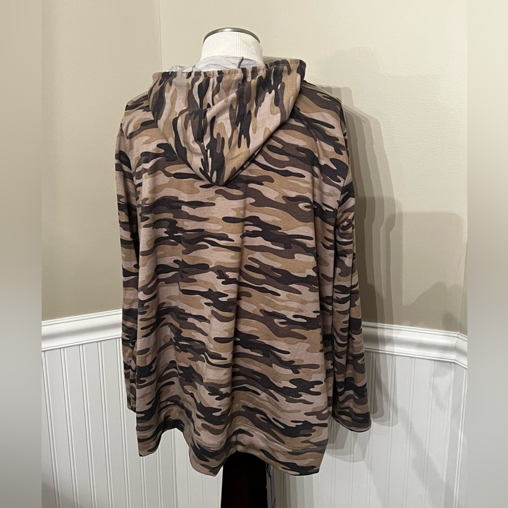 Green Envelope Lightweight Long Sleeve Camo Hoodie Size 2x - Picture 4 of 9